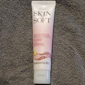 Avon Skin So Soft Replenishing Hand Cream - Pink and White